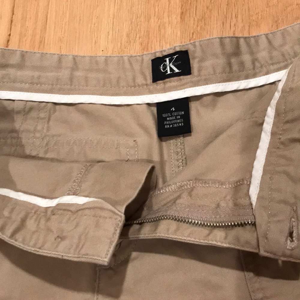 Shorts - Picture 4 of 5